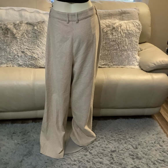 Checkered Wide-Leg Pants - Picture 5 of 13